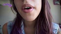 長いアヘ顔の舌