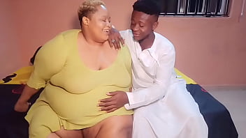 AfricanChikito Fat Juicy Pussy opens up like a GEYSER!!!