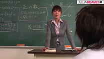 トキオ女教師が教室でファック、完全な日本の無修正映画