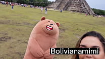Sin pantys en Chichen Itza ... recibiendo regalitos por mostrar mi conchita y dejar q solo la toquen un poquito  Video completo en bolivianamimi.tv