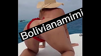 Schauen Sie sich diesen Touristenspaziergang mit meinem Arsch als Hauptattraktion an .... der Kapitän ließ mich auf das Dach des Bootes gehen, um eine Showzinho zu geben Vollständiges Video auf bolivianamimi.tv