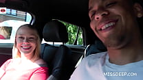 PÚBLICO INTERRACIAL: Homem negro holandês fode no carro: CHRYSTAL SINN - MISSDEEP.com