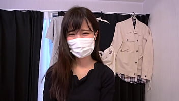 https://www.xvideos.red/video67202905/ ...  Die Hausfrau war für ihren Mann arm. Es ist ihre erste Erfahrung mit Betrug, aber nach und nach fühlte sie sich wohl. Japanischer hausgemachter Amateurporno.