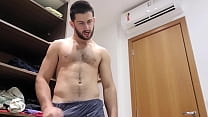 COCKY EN SHORT DICKLIPS - HAIRY CHESTED ALPHA STUD