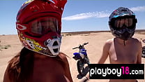 Крутые обнаженные крошки с большими сиськами пробуют мотокросс в пустыне