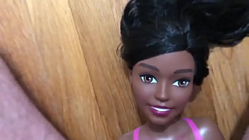 Темно-коричневая кукла для укладки головы Барби