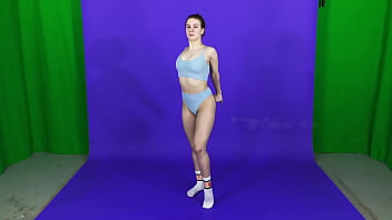 Rima Soroka con una increíble flexibilidad sexy desnuda