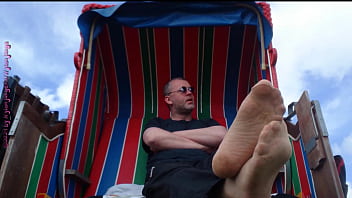 Snapshot of my nylon feet in a beach chair ** Holiday Wangerland **