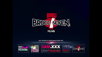 BRUCE SEVEN - Butt Slammers - Ariana, Rebecca Wild e Tammi Ann