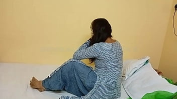 hermanastra y hermanastro dolorosa primera vez mejor sexo xxx en el hotel | Video filtrado de sexo indio HD | bengalixxxpareja