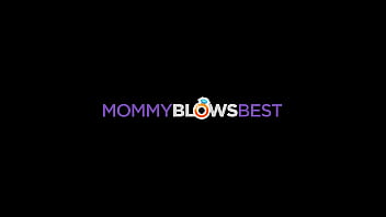 MommyBlowsBest - Vollbusige brünette Stiefmutter saugt ihren Stiefsohn gut ab - London Rose