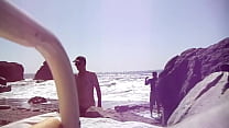 Tarde soleada en una playa nudista
