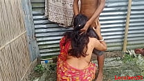 Bengali Bhabi Fick mit einem roten Clower Saree mit Ehemann (Offizielles Video von Localsex31)