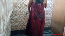 Indischer Bhabi-Sex in einem Badezimmer mit Red Tawal (Localsex31)