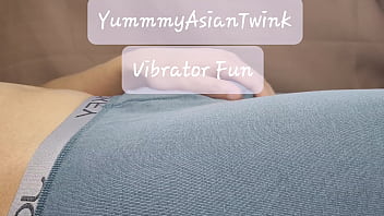Japanese Boy - Vibrator Fun