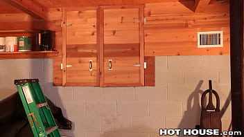 HotHouse - Beau Jock Bareback énorme morceau poilu à l'intérieur - Derek Bolt, Roman Todd