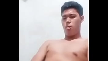 Ragazzo filippino che si masturba 2