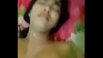 Sexo de casal khmer no quarto