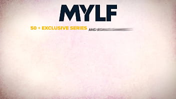 Mylf - Die vollbusige blonde Milf Vanessa Cage macht den jungen Hengst glücklich, indem sie ihn ihre nasse enge Muschi spüren lässt