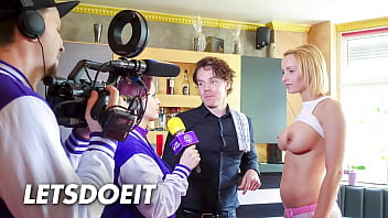 LETSDOEIT - (Anike Ekina) - Atemberaubende Blondine mit dicken Titten, Hardcore von Amateurschwanz geknallt