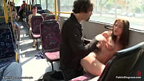 euro babe follada en público autobús