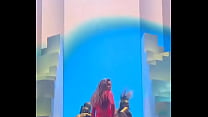 Анитта виляет хвостом на VMA