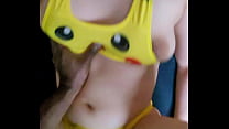 Heiße Französin beim Pikachu-Cosplay wird geknallt