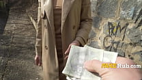 Чешская блондинка-замужняя милфа трахается за деньги, чтобы помочь своему мужу POV