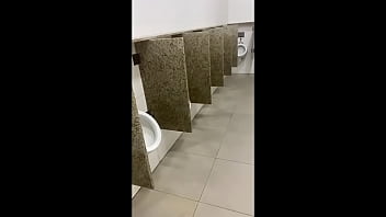 I MASTURBATE IN THE PUBLIC BATHROOM WITH MY THICK DICK