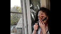 żona pali papierosa makijaż zombie