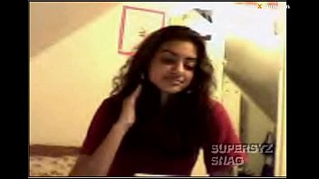 Young Arabic Girl on Cam