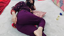 Sobia Nasir montrant un strip-tease corporel nu lors d'un appel vidéo WhatsApp avec un client