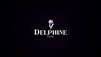 Delphine Films – Die vollbusige Universitätsstudentin Lexi Luna verführt ihren Nachbarn