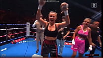 Daniella Hemsley lampeggiante senza censure dopo la vittoria di boxe
