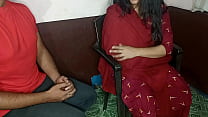 La futura suocera ha messo alla prova la mia prima notte di nozze scopandomi! con una chiara voce hindi