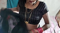 Indiano xxx Desi video nero sari camicetta sottoveste e mutandine