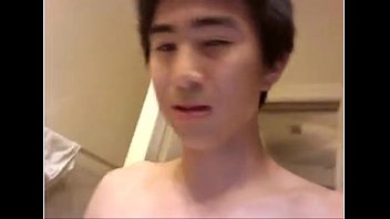 Ragazzo asiatico di 19 anni ingannato in cam