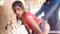 Indisches Desi-Mädchen fickt mit Freund im Doggystyle