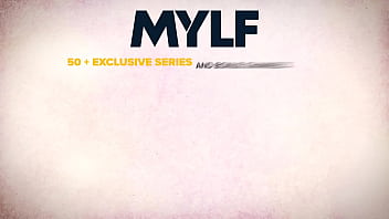 Трахаю сводную бабушку утром - классика MYLF