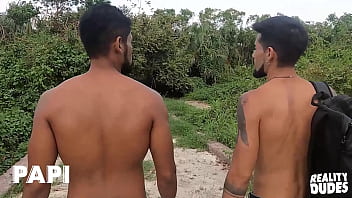 Benjamin &amp_ Damian Take A Romantic Stroll Before Pausing For A Passionate Makeout &amp_ Feel Each&#039_s Other Hard Dicks - PAPI