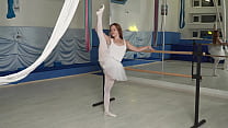 Nicole Murkovski ballerina flexi fucked