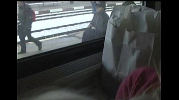 電車の中で21歳の吸うディック