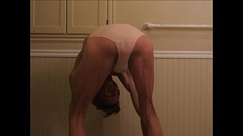 Stretching Anus und Fisting Ass In Pink Panties